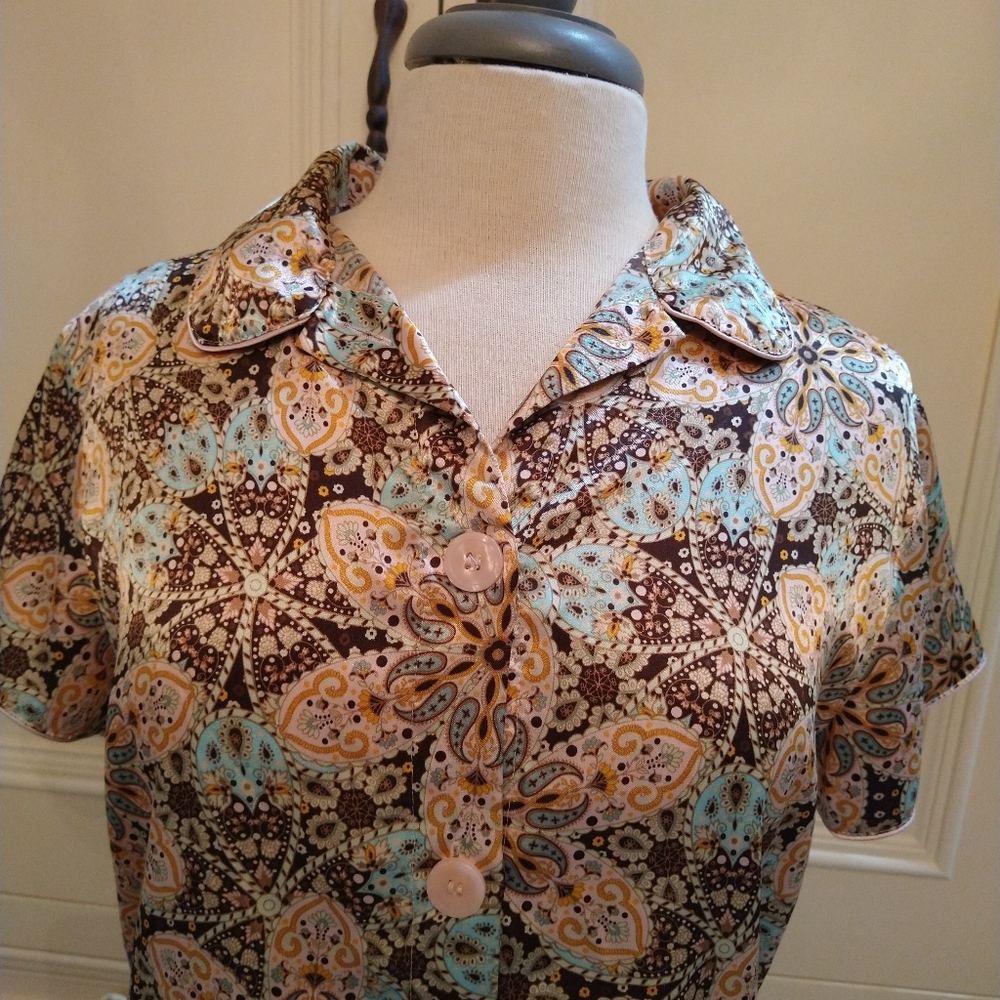 Adonna 2 piece Pajamas Set Button front Size M 100% polyester